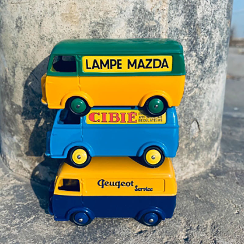 Maßstab 1:64 Dinky Toys Legier – Party Games Bus Bewertung und Preis